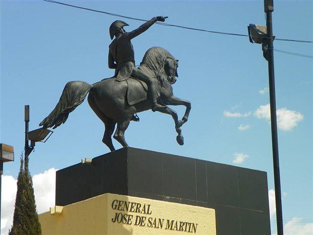 Monumento a José de San Martín.jpeg