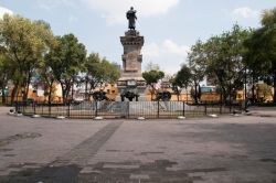 Plaza Ciudadela CDMX.jpg