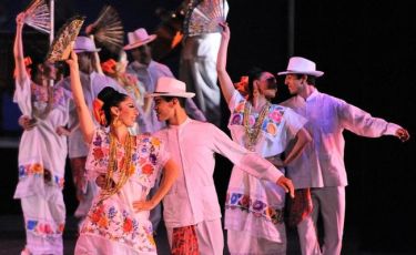 Ballet folklórico de México.jpg